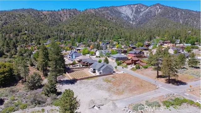 Wrightwood, CA 92397,5555 Pacific Crest Drive