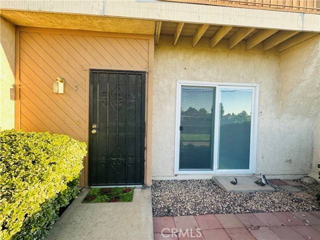 Victorville, CA 92395,16465 Green Tree Boulevard #5