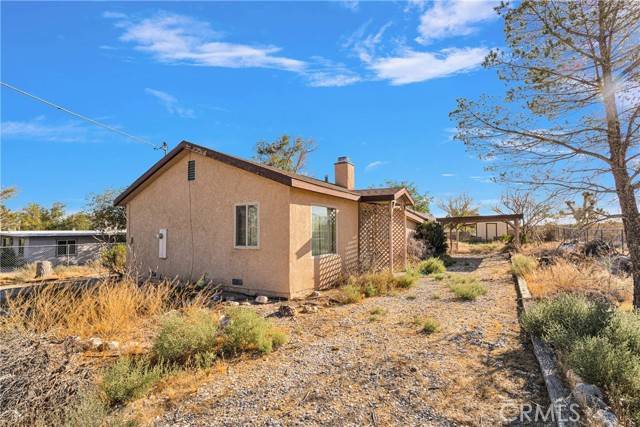 Lucerne Valley, CA 92356,9405 Mesa Road