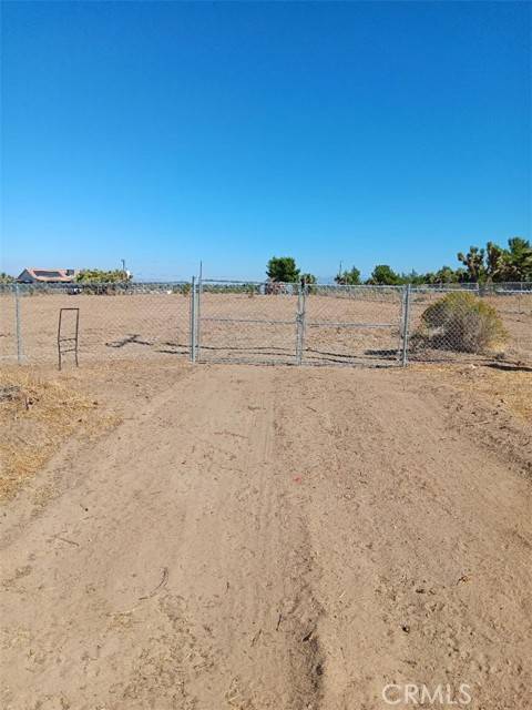 Phelan, CA 92371,9575 Paramount RD