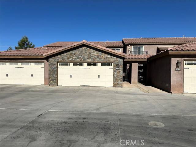 Apple Valley, CA 92307,14193 Jicarilla Road #302