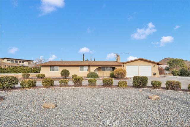 Apple Valley, CA 92307,16403 Wintun Road