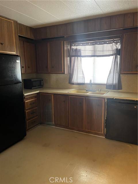 Apple Valley, CA 92308,22601 Bear Valley Road #70