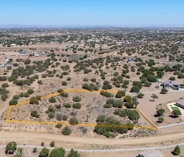 Oak Hills, CA 92344,10624 Cedar Street