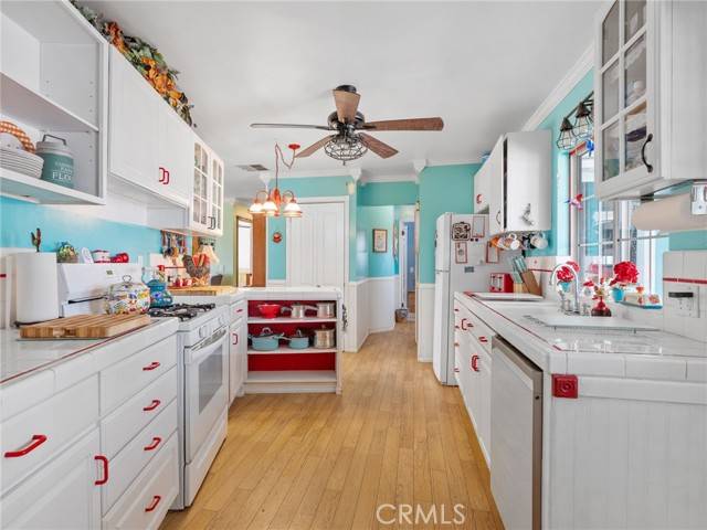 Phelan, CA 92371,5124 Luna Road