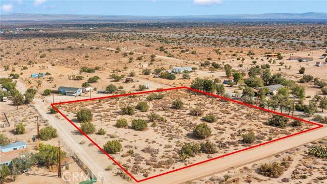 Pinon Hills, CA 92372,0 Smoke Tree Rd