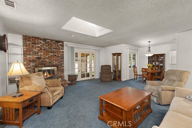 Upland, CA 91786,887 3rd Place