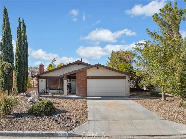 Helendale, CA 92342,27546 Silver Lakes