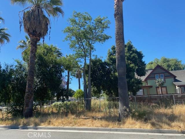 Corona, CA 92879,1106 S Victoria Avenue