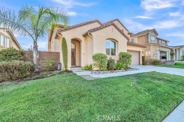 Corona, CA 92883,25406 Singleleaf Street