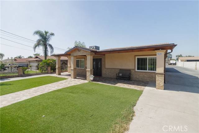 Fontana, CA 92335,9828 Carob Avenue