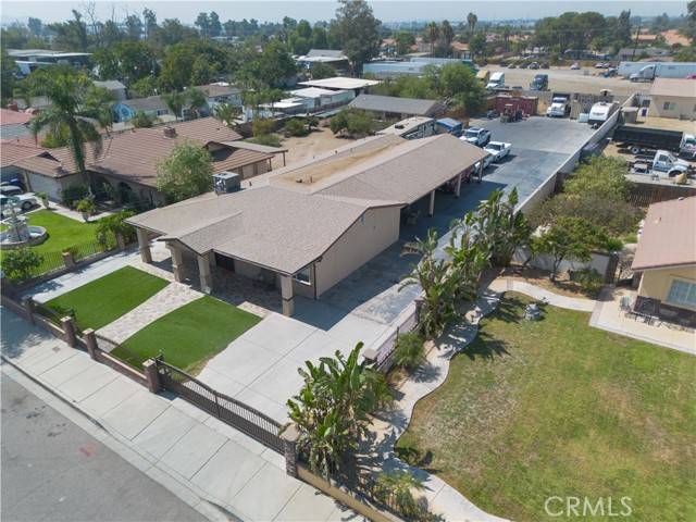 Fontana, CA 92335,9828 Carob Avenue