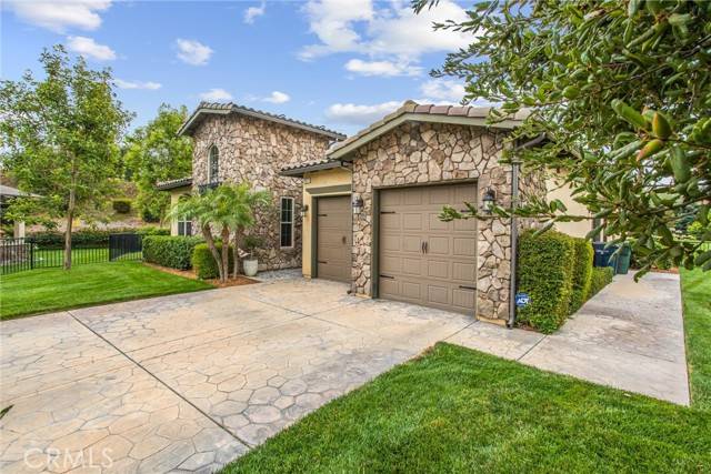 Redlands, CA 92373,727 Strada Casalingo Court