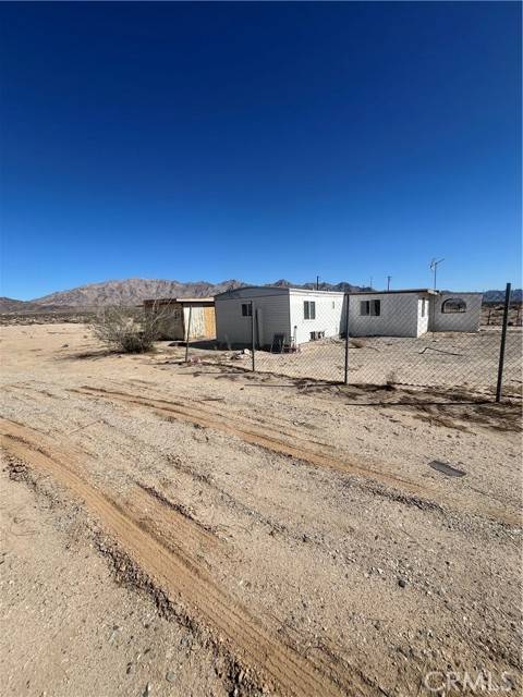 Twentynine Palms, CA 92277,87908 Amboy Road