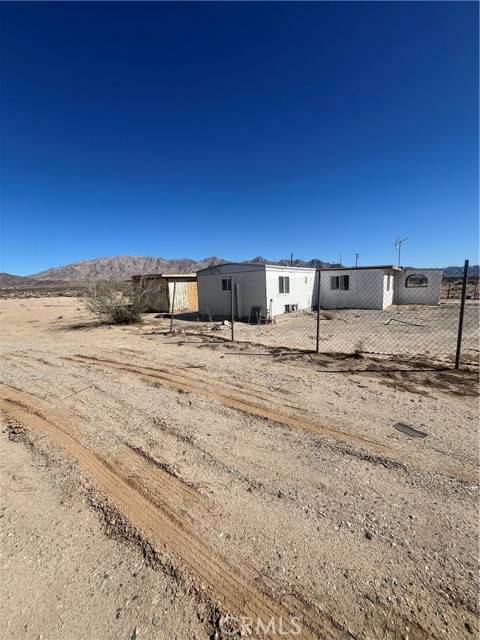 Twentynine Palms, CA 92277,87908 Amboy Road