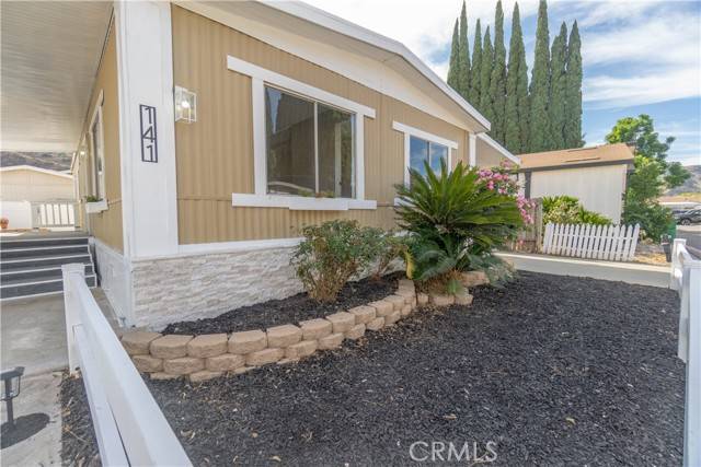 Corona, CA 92880,4901 Green River #141