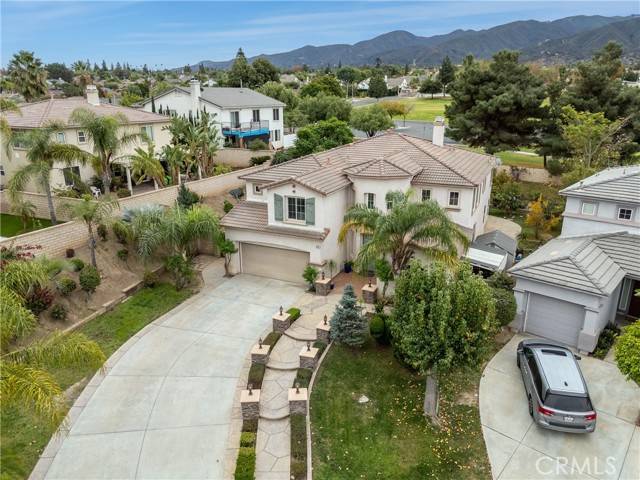 Corona, CA 92882,816 Jonliere Circle