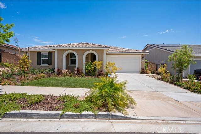 Corona, CA 92882,2521 Santa Fiora Drive