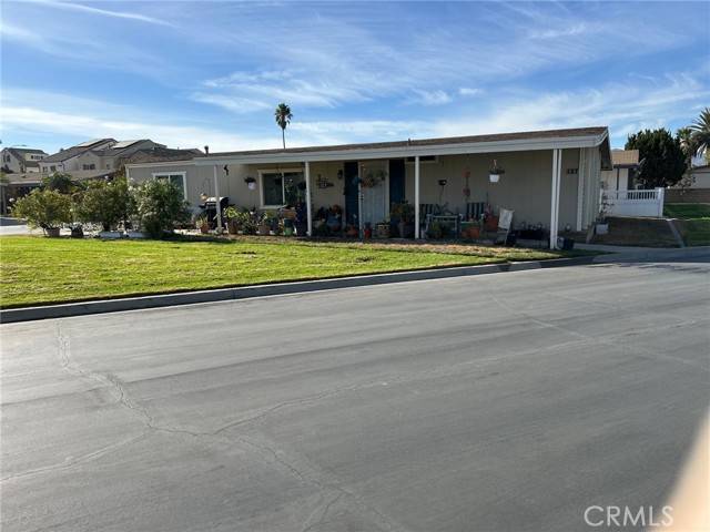 Corona, CA 92879,13381 Magnolia Avenue #127