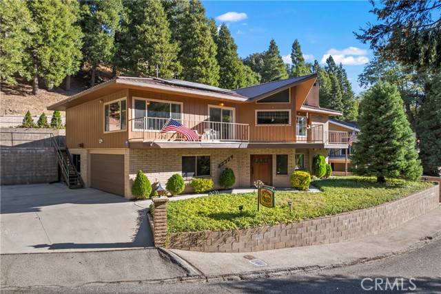 Crestline, CA 92325,22326 Glenwood Drive