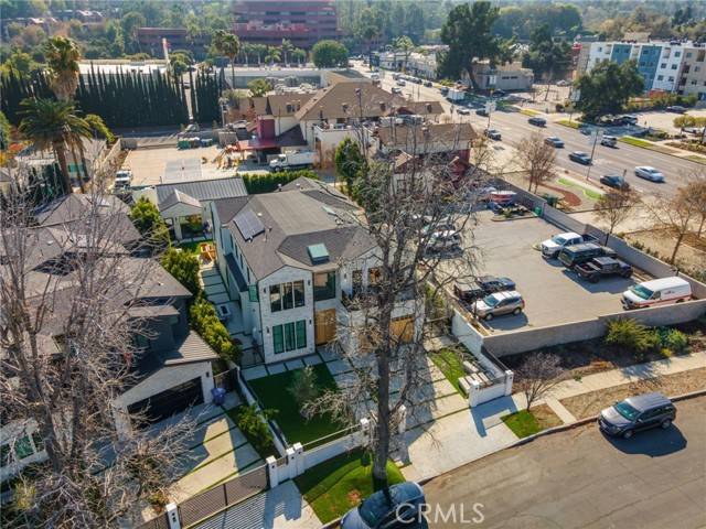 Encino (los Angeles), CA 91436,16846 Addison Street