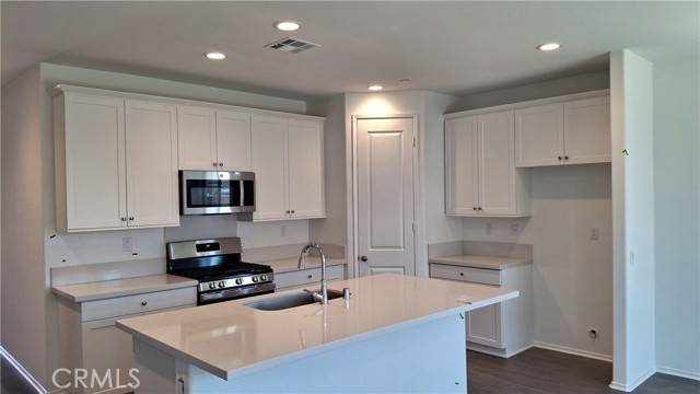 Hemet, CA 92543,271 Almanac Street