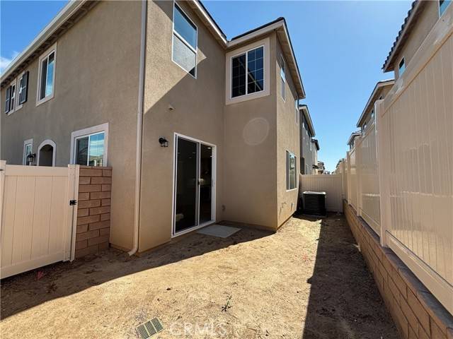 Santa Paula, CA 93060,452 Snowdrop Lane