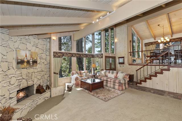 Lake Arrowhead, CA 92352,28018 Peninsula