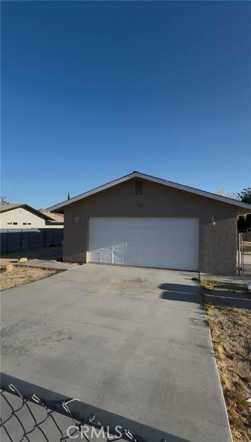 Joshua Tree, CA 92252,61929 Petunia Drive