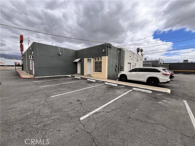 San Bernardino, CA 92404,117 E Highland Avenue