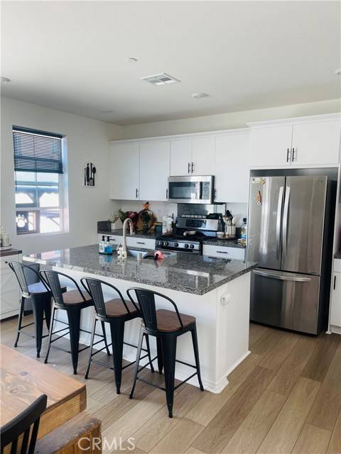 Rialto, CA 92377,2518 Gunner Ridge