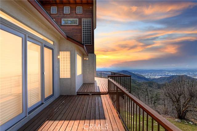 Lake Arrowhead, CA 92385,28527 Willow Road