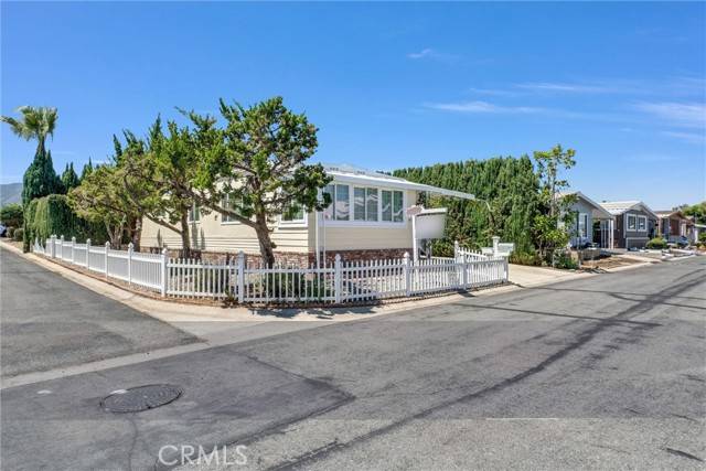 Corona, CA 92882,1438 Shadowglen Way