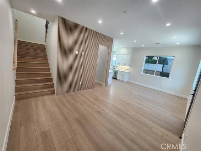 Van Nuys (los Angeles), CA 91401,13540 1/2 Hamlin St.