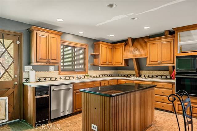 Running Springs, CA 92382,31140 Summit Drive