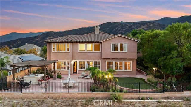 Corona, CA 92883,8072 Soft Winds Drive