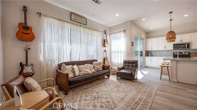 Corona, CA 92883,4173 Horvath Street #105