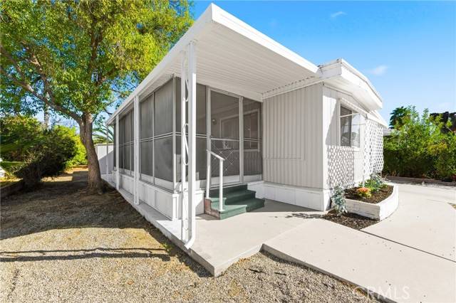 Hemet, CA 92543,631 Santa Clara