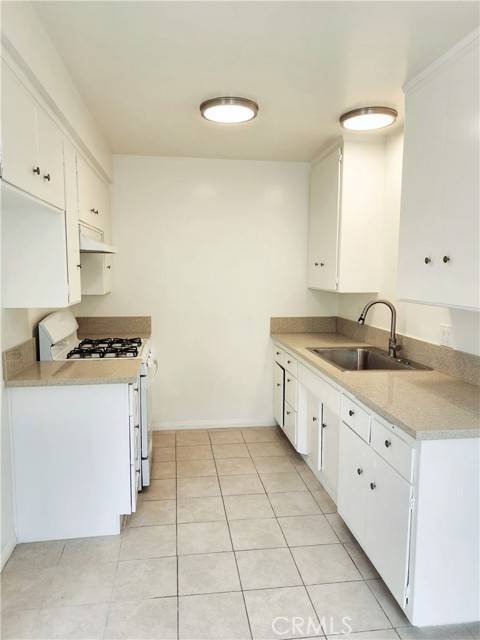 Redondo Beach, CA 90278,2616 Gates Avenue