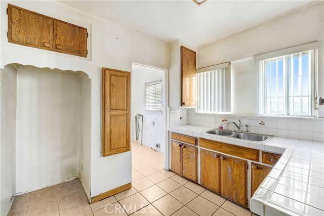 Inglewood, CA 90302,1045 Hyde Park Blvd