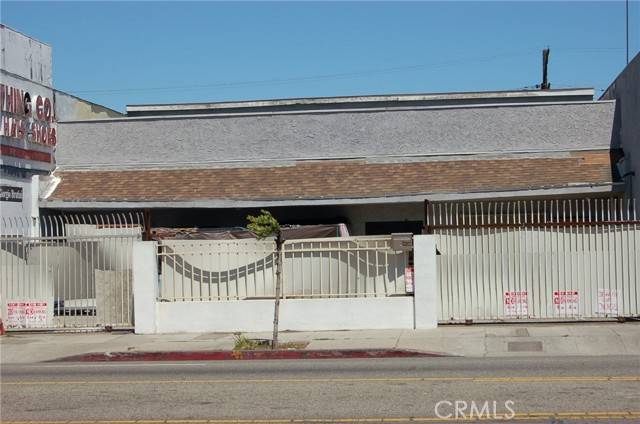 Los Angeles, CA 90047,8850 S WESTERN Avenue