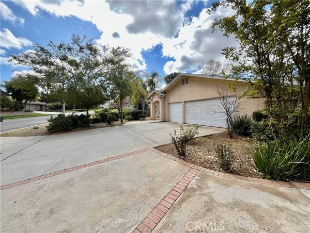 Riverside, CA 92506,1294 Muirfield Road