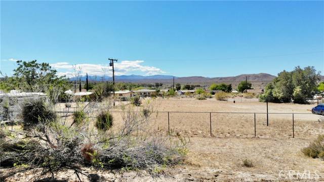 Joshua Tree, CA 92252,61956 Mountain View Circle