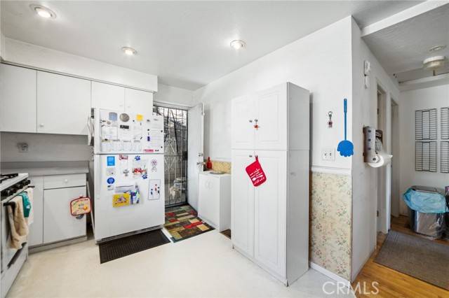 Crestline, CA 92325,23034 Cedar Way