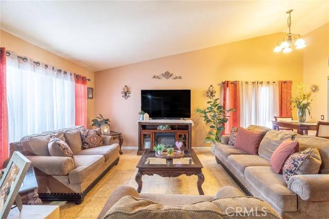 Adelanto, CA 92301,11039 Villa Street