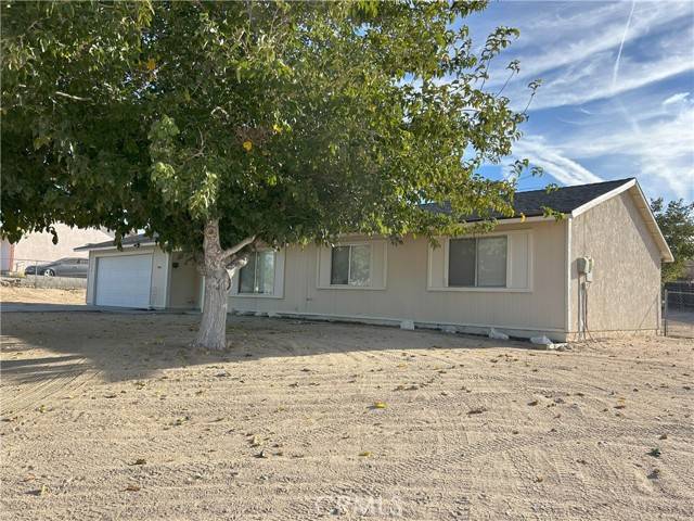 Victorville, CA 92394,15985 Llano Lane