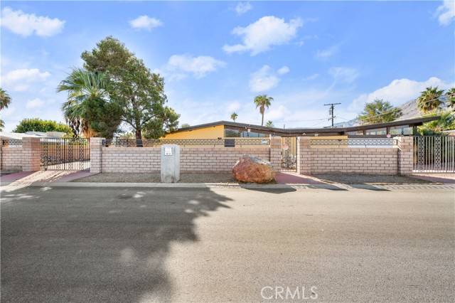 Palm Springs, CA 92262,651 E Alexander Way