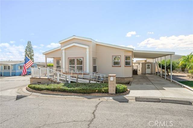 Upland, CA 91786,1400 W 13th Street #1