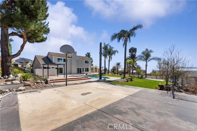 Rancho Cucamonga, CA 91737,5088 Mayberry Avenue