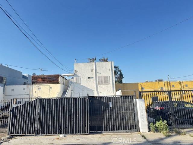 Montebello, CA 90640,3413 W Beverly Boulevard